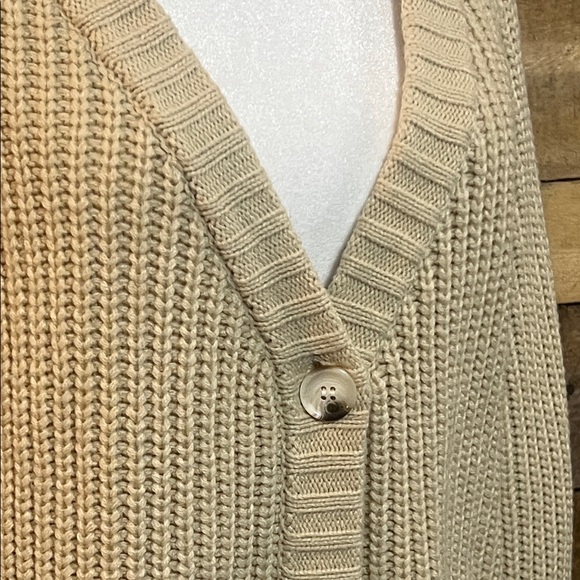 Fashion Cozy Tan Knit Cardigan Sweater Size Large - Picture 9 of 16